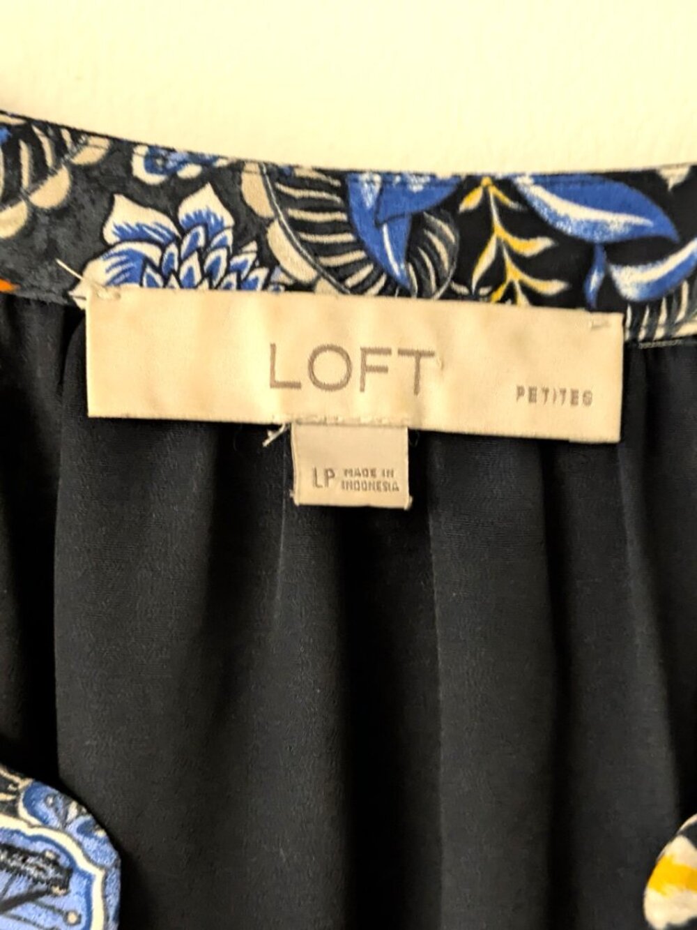 LOFT Floral Ruffle Dress (LP) - Picture 6 of 7